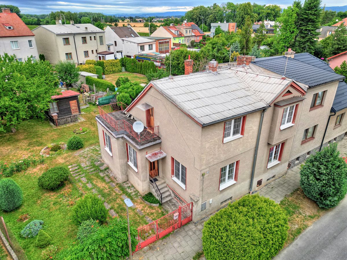 Prodej rodinného domu 166 m², pozemek 680 m² – fotografie 2
