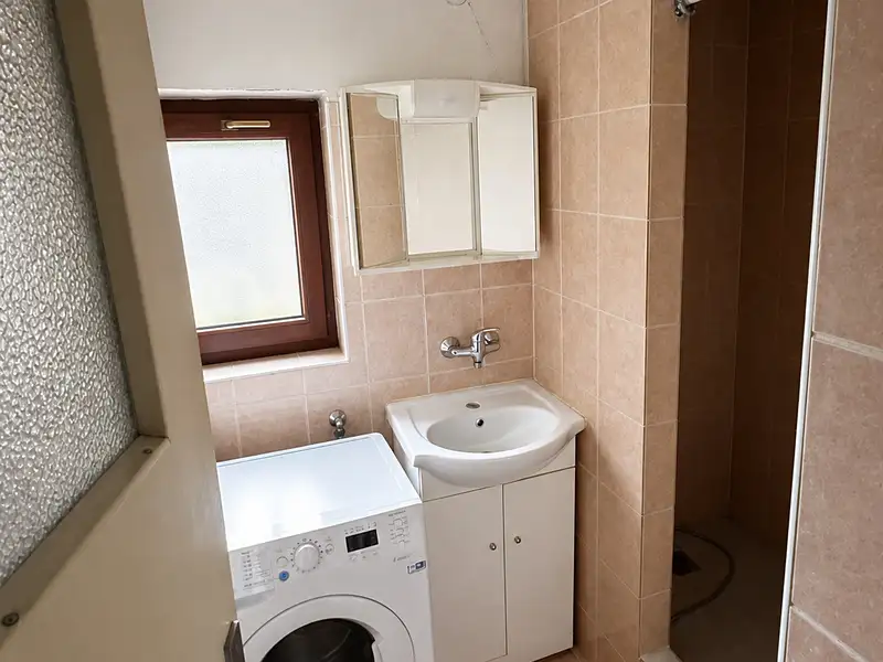 Prodej rodinného domu 160 m², pozemek 324 m², Spořice – náhled fotky 2
