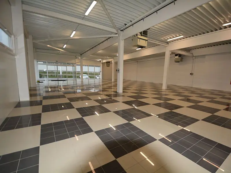 Pronájem obchodního prostoru 698 m², Litoměřice – náhled fotky 1