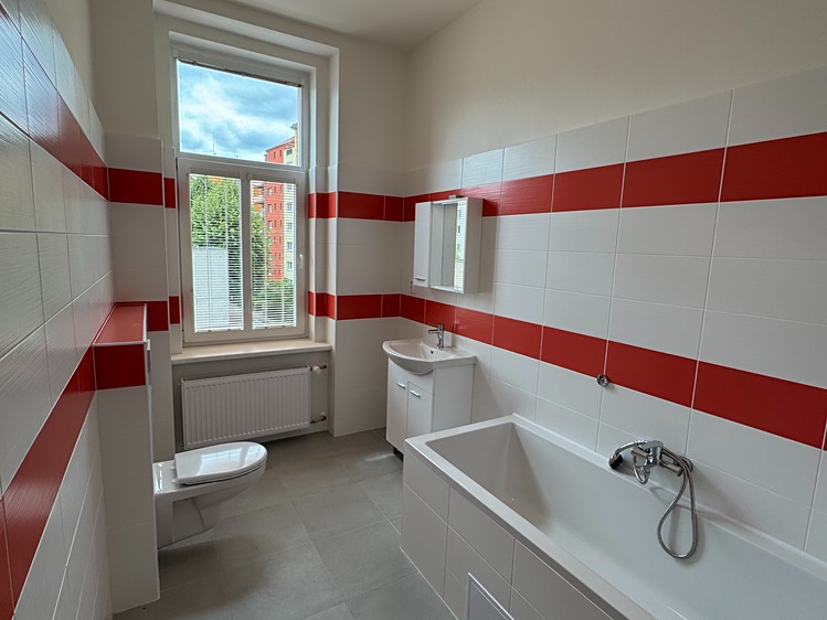Pronájem bytu 2+kk, 64 m² (4 z 7)