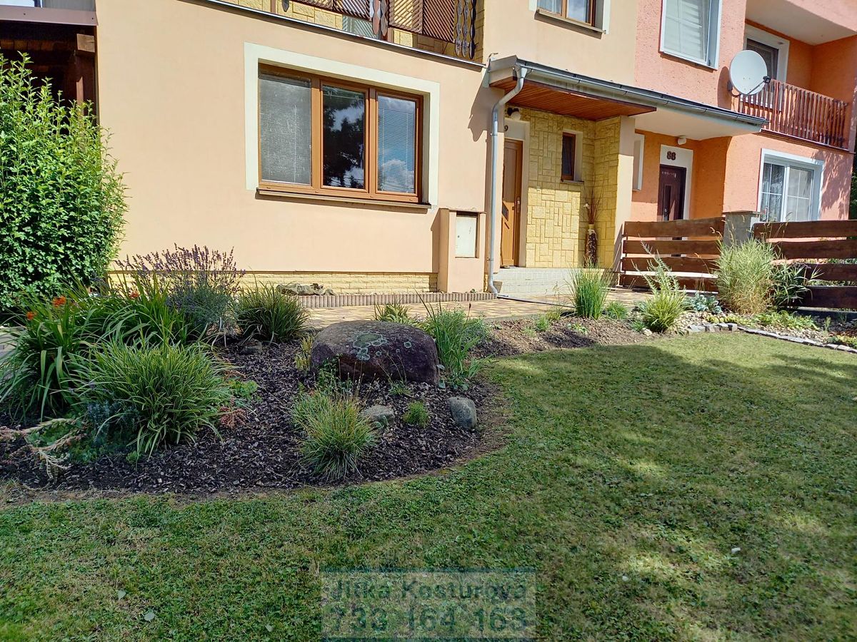 Prodej rodinného domu 160 m², pozemek 1225 m² – fotografie 3