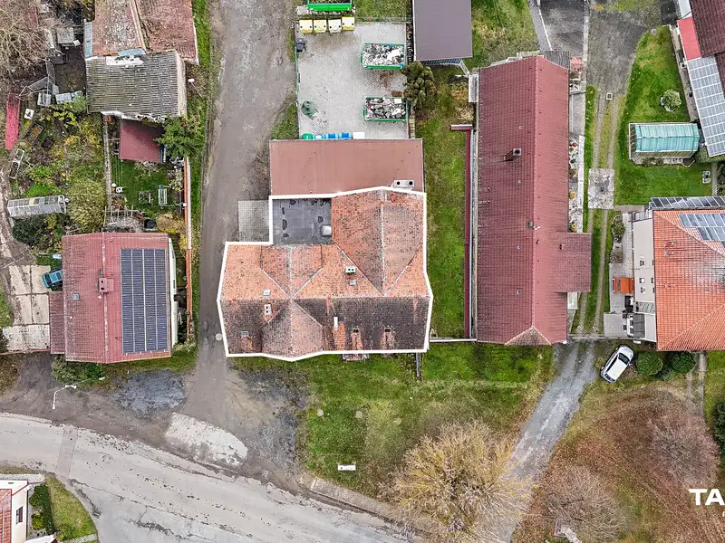 Pronájem rodinného domu 525 m², pozemek 268 m², Roupov – náhled fotky 2