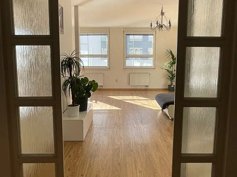 Prodej bytu 4+1 132 m², Praha – náhled fotky 3