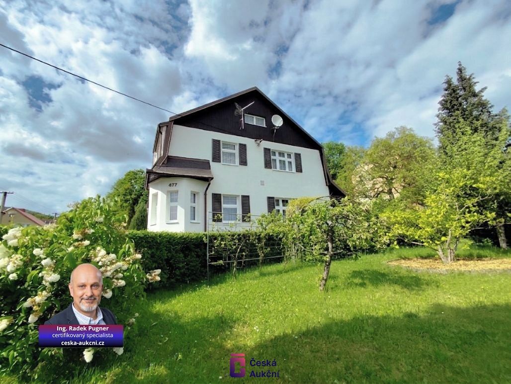 Prodej rodinného domu 330 m², pozemek 1067 m²