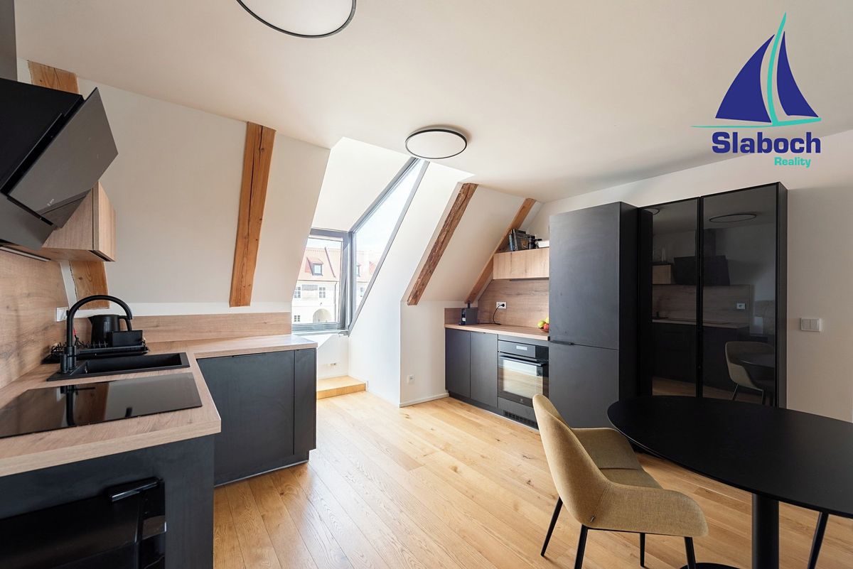 Pronájem bytu 2+kk 77 m² – fotografie 2