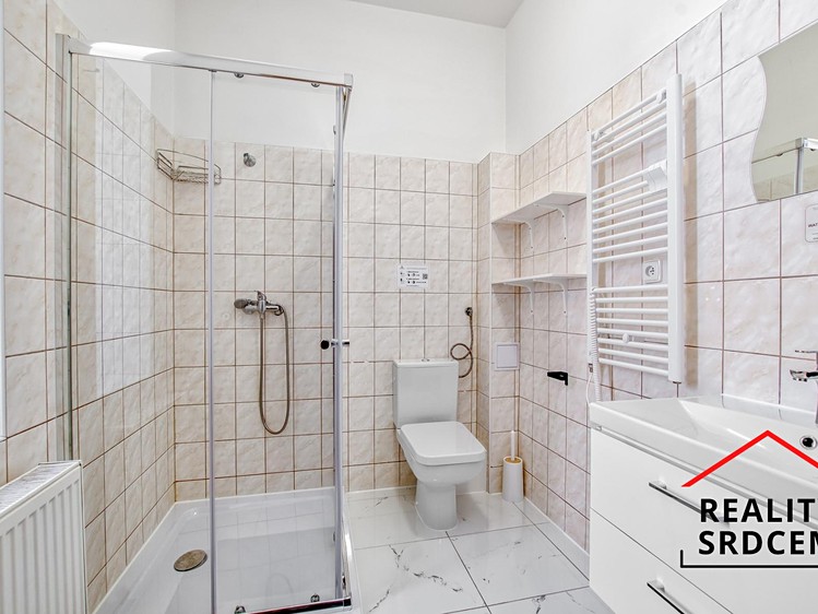 Комерційне приміщення на продаж, 1 267 м² (26 з 35)