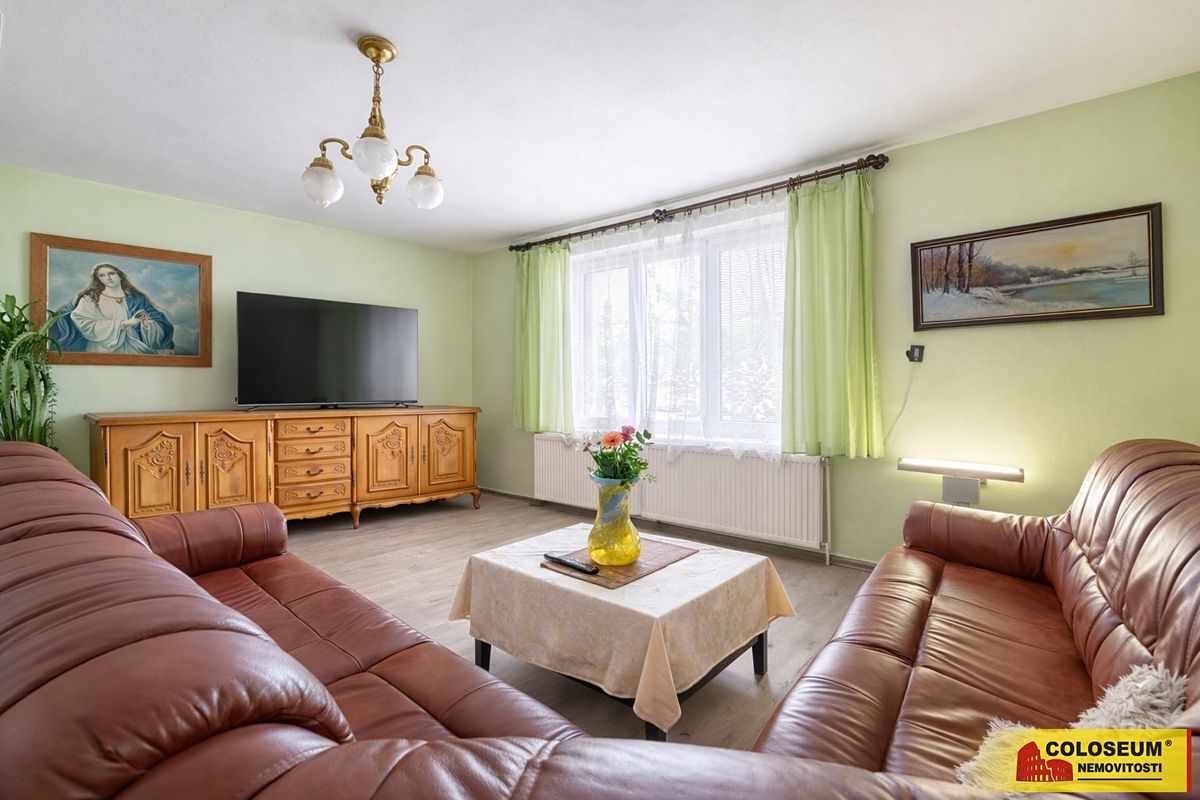 Prodej rodinného domu 122 m², pozemek 216 m² – fotografie 3