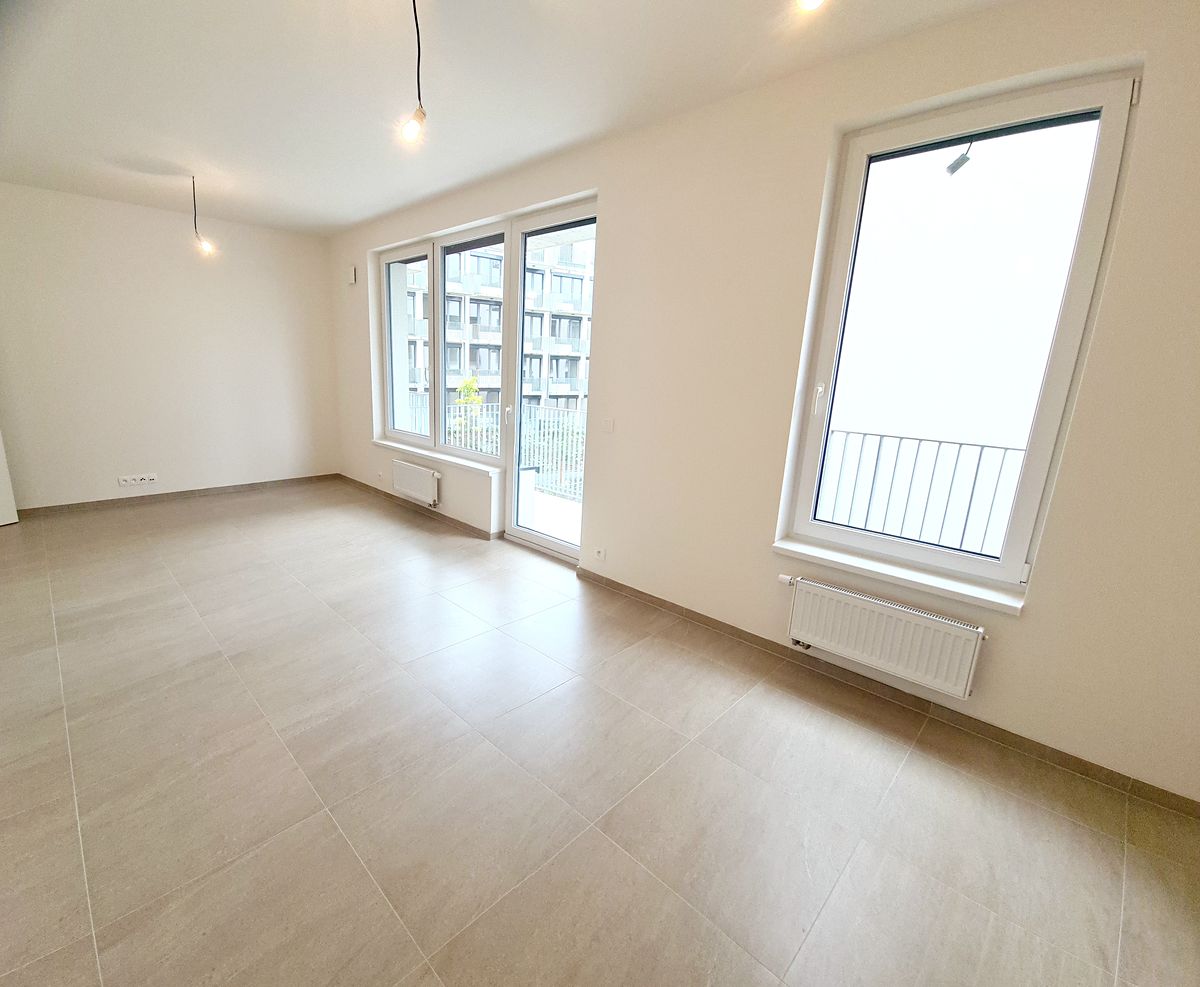 Pronájem bytu 2+kk 40 m² – fotografie 2