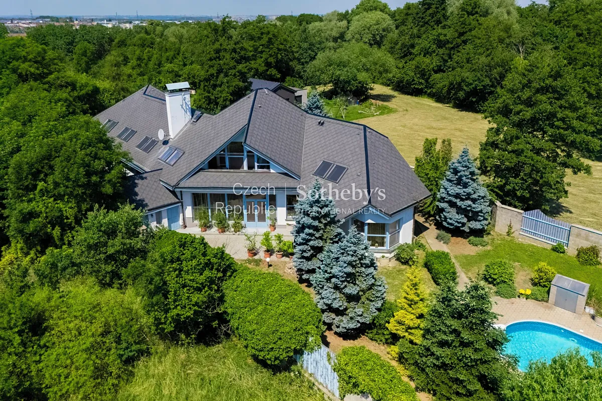 Prodej kanceláře 609 m²