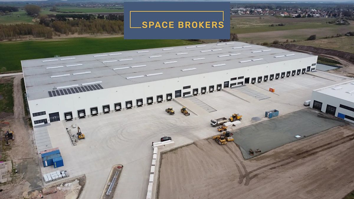 Pronájem skladového prostoru 20000 m²