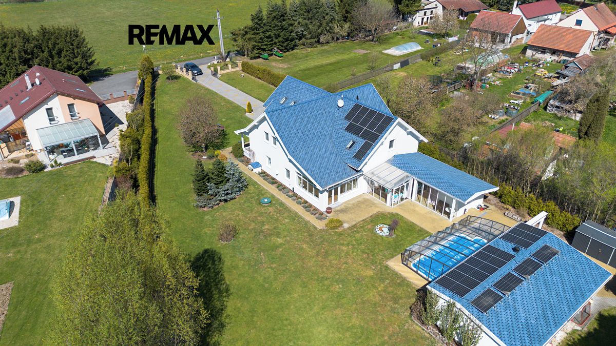 Prodej rodinného domu 597 m², pozemek 2850 m² – fotografie 2