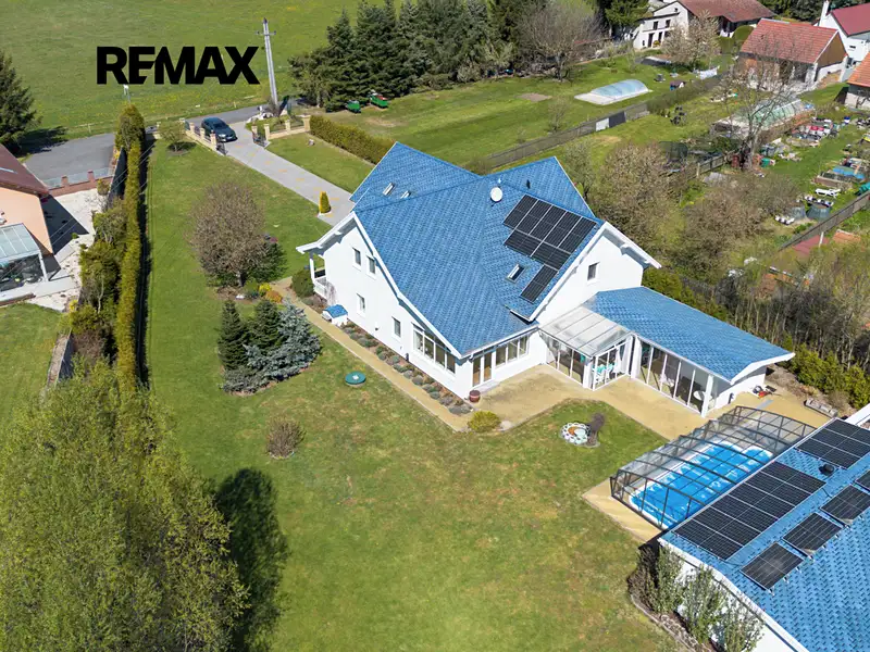 Prodej rodinného domu 597 m², pozemek 2850 m², Tochovice – náhled fotky 2