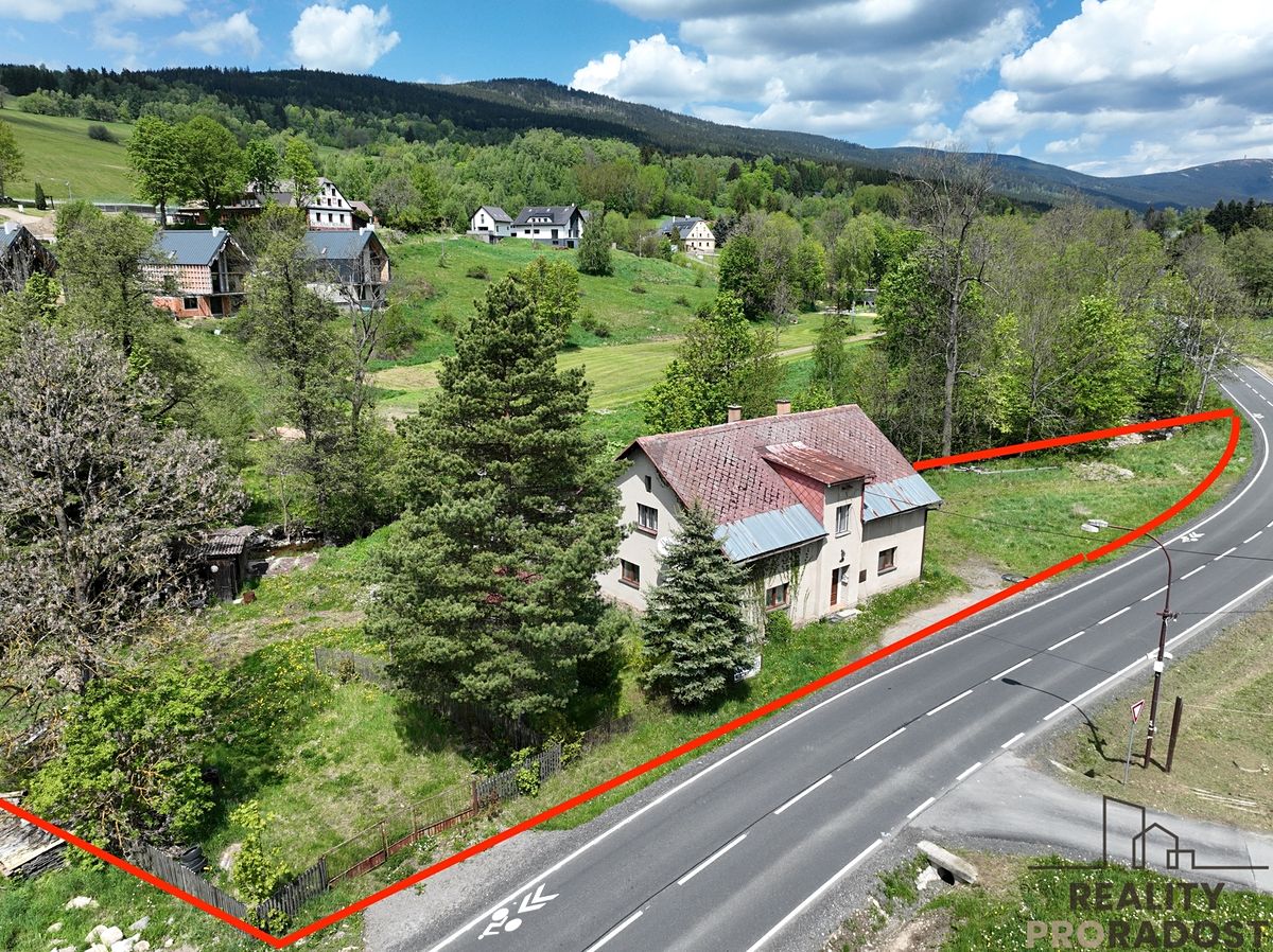 Prodej stavebního pozemku 2320 m² – fotografie 3