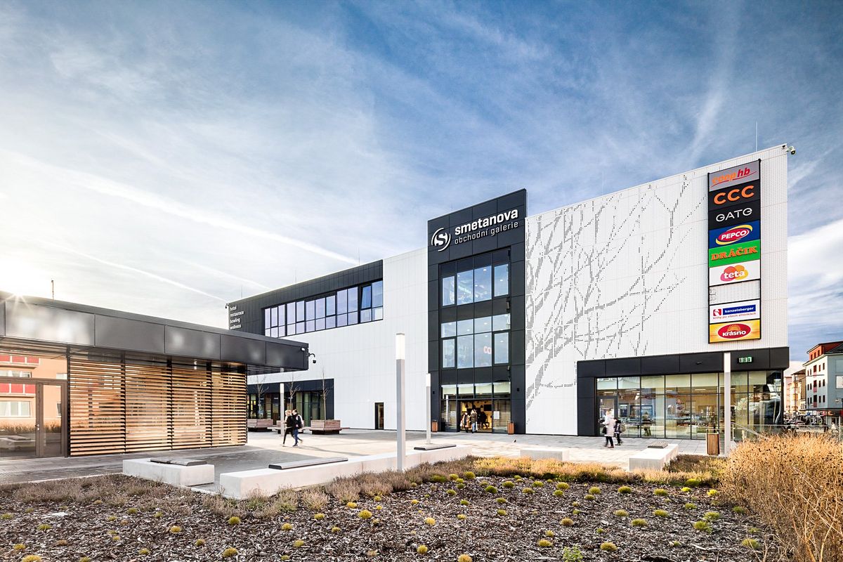 Pronájem obchodního prostoru 67 m²