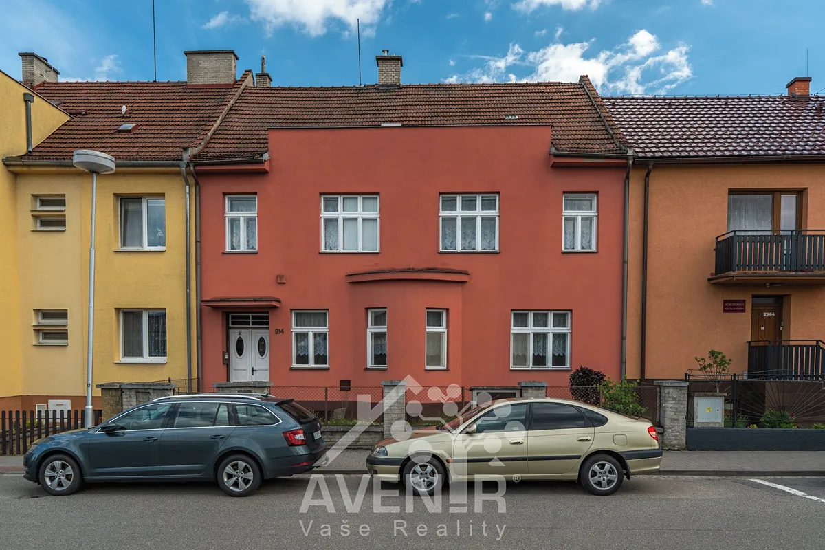 Prodej rodinného domu 244 m², pozemek 629 m²