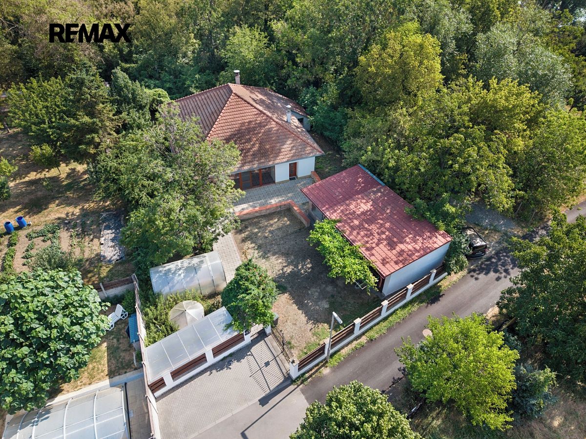 Prodej rodinného domu 125 m², pozemek 792 m² – fotografie 2