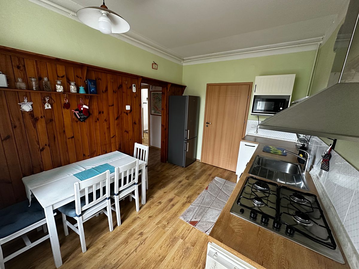 Pronájem bytu 2+1 87 m² – fotografie 2