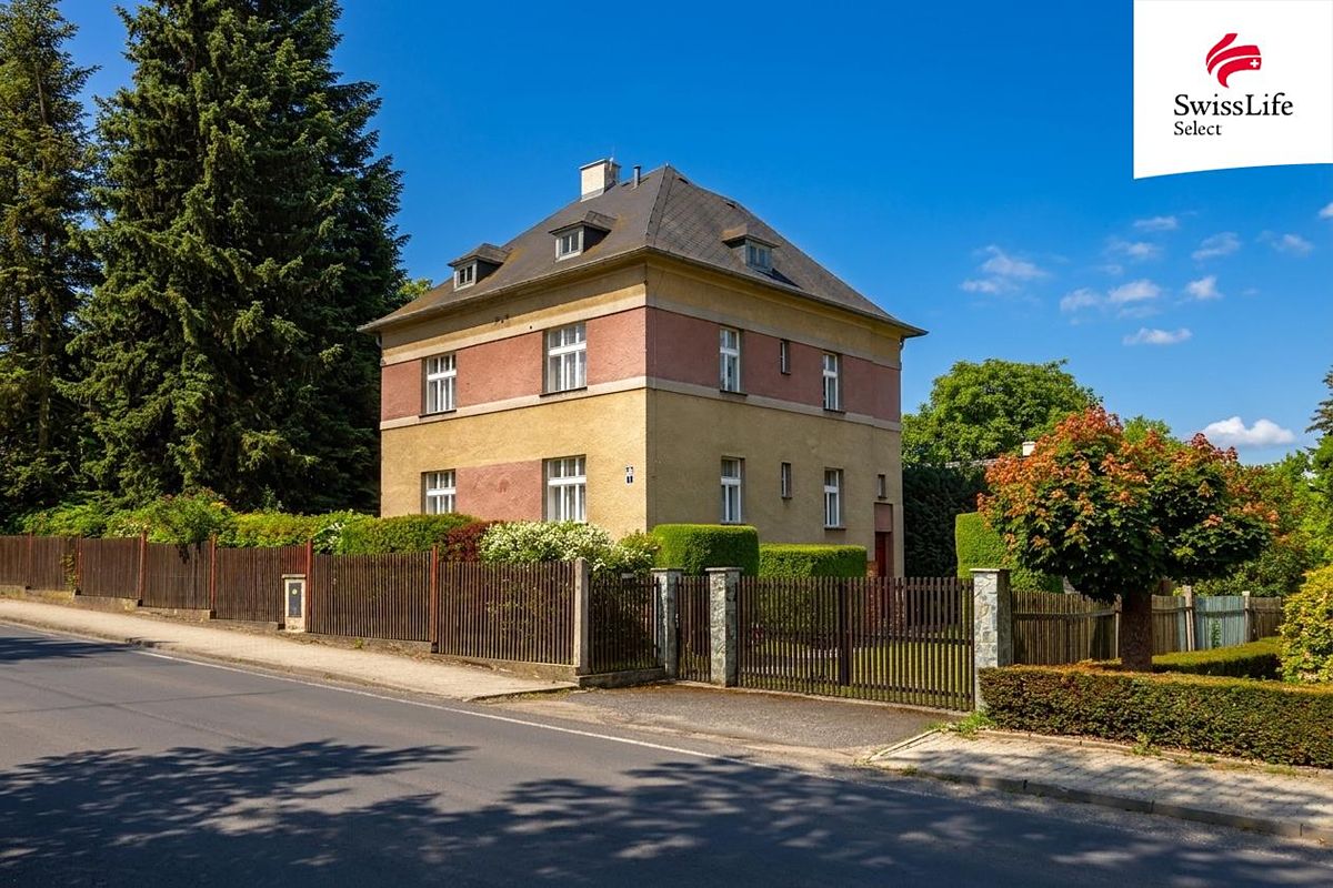 Prodej rodinného domu 513 m², pozemek 2055 m²