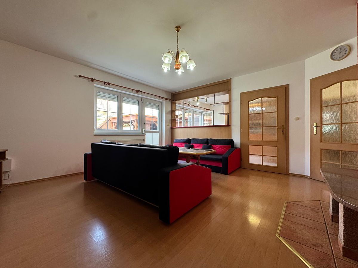 Prodej rodinného domu 210 m², pozemek 324 m² – fotografie 5