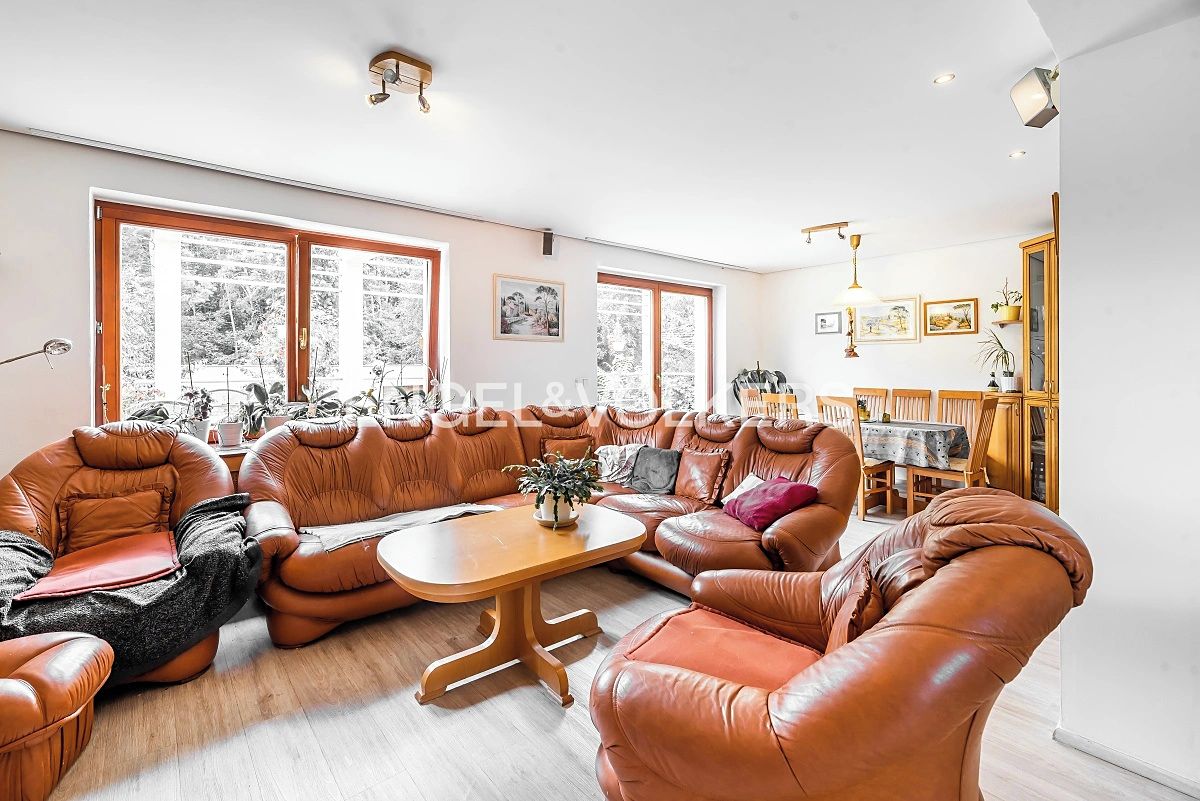 Pronájem bytu 5+kk 140 m² – fotografie 3