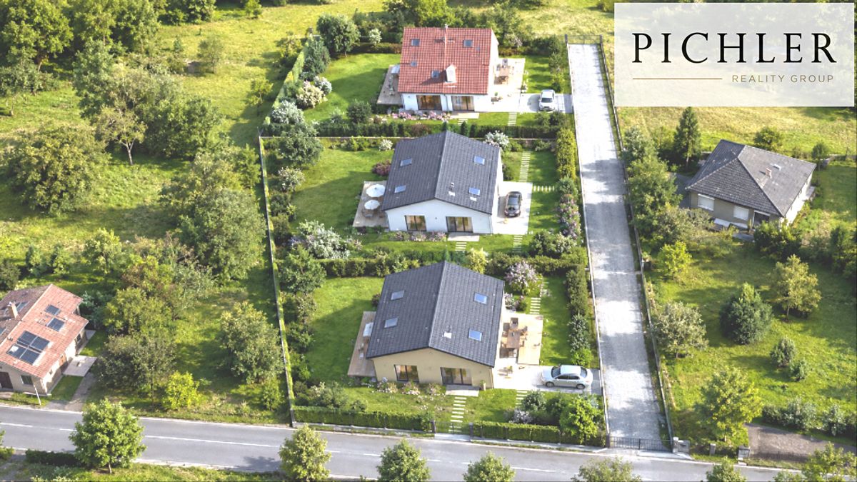 Prodej stavebního pozemku 890 m², Smolné Pece – fotka 1 z 3