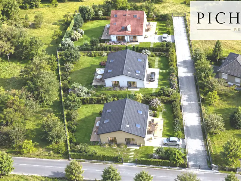 Prodej stavebního pozemku 890 m², Smolné Pece – náhled fotky 1