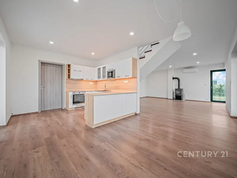 Prodej vícegeneračního domu 131 m², pozemek 1240 m², Mladá Boleslav – náhled fotky 3