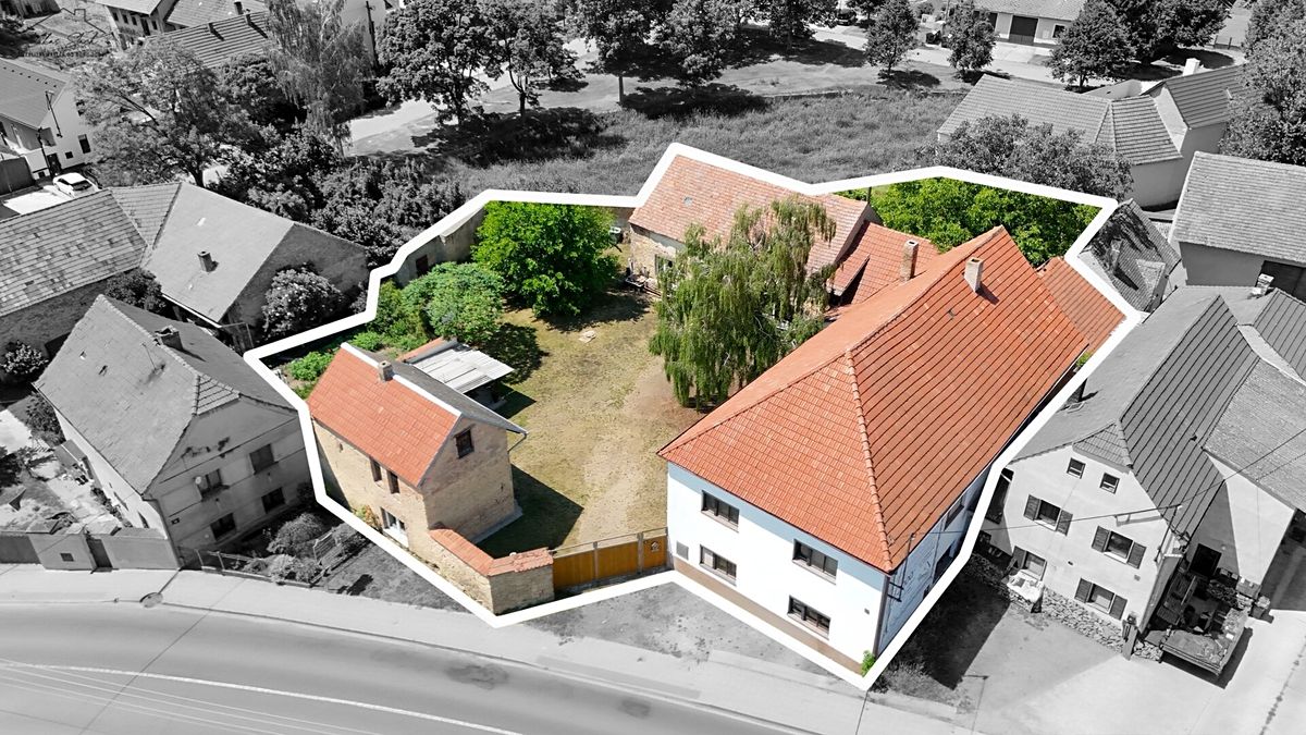 Prodej rodinného domu 574 m², pozemek 1620 m²
