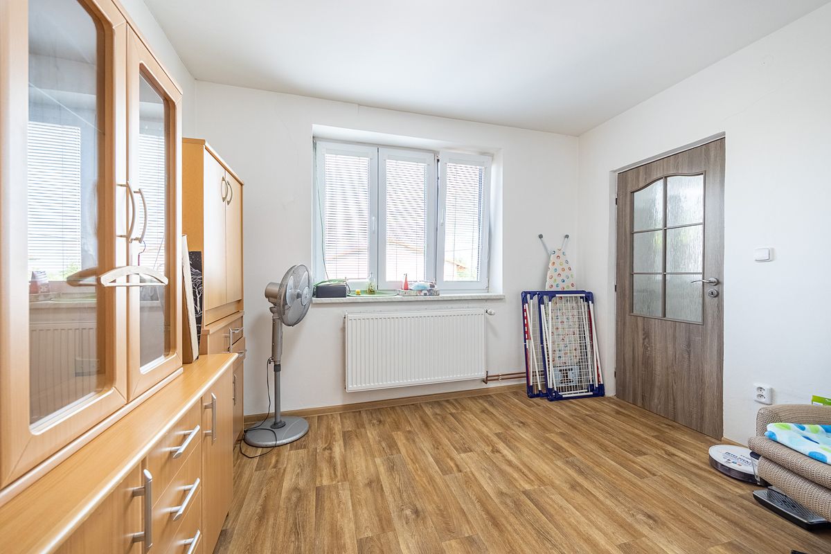 Prodej rodinného domu 93 m², pozemek 389 m² – fotografie 4