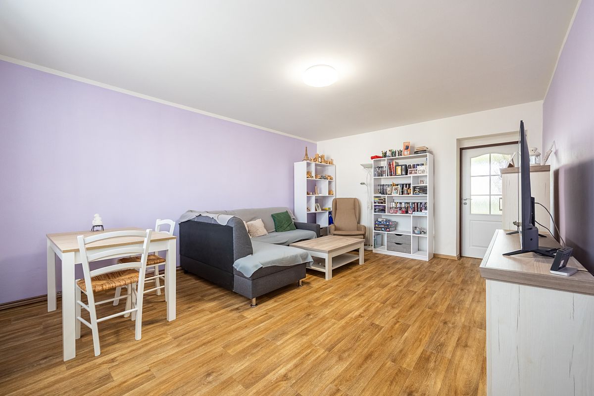 Prodej rodinného domu 93 m², pozemek 389 m² – fotografie 2