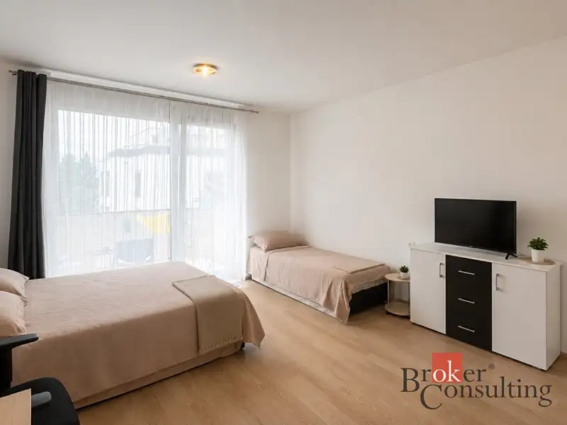 Prodej bytu 1+kk 35 m², Praha – náhled fotky 3