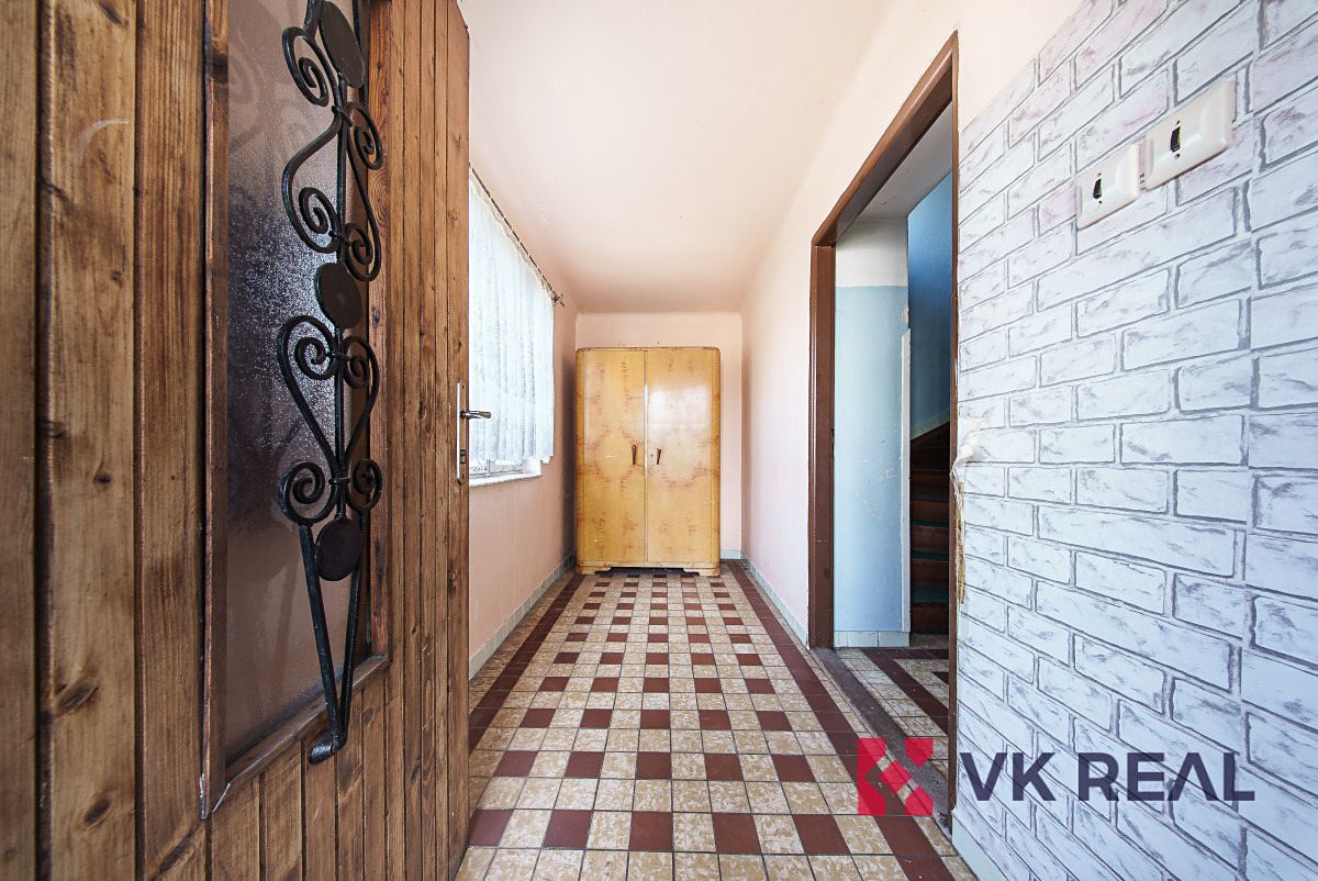 Prodej rodinného domu 172 m², pozemek 705 m² – fotografie 3