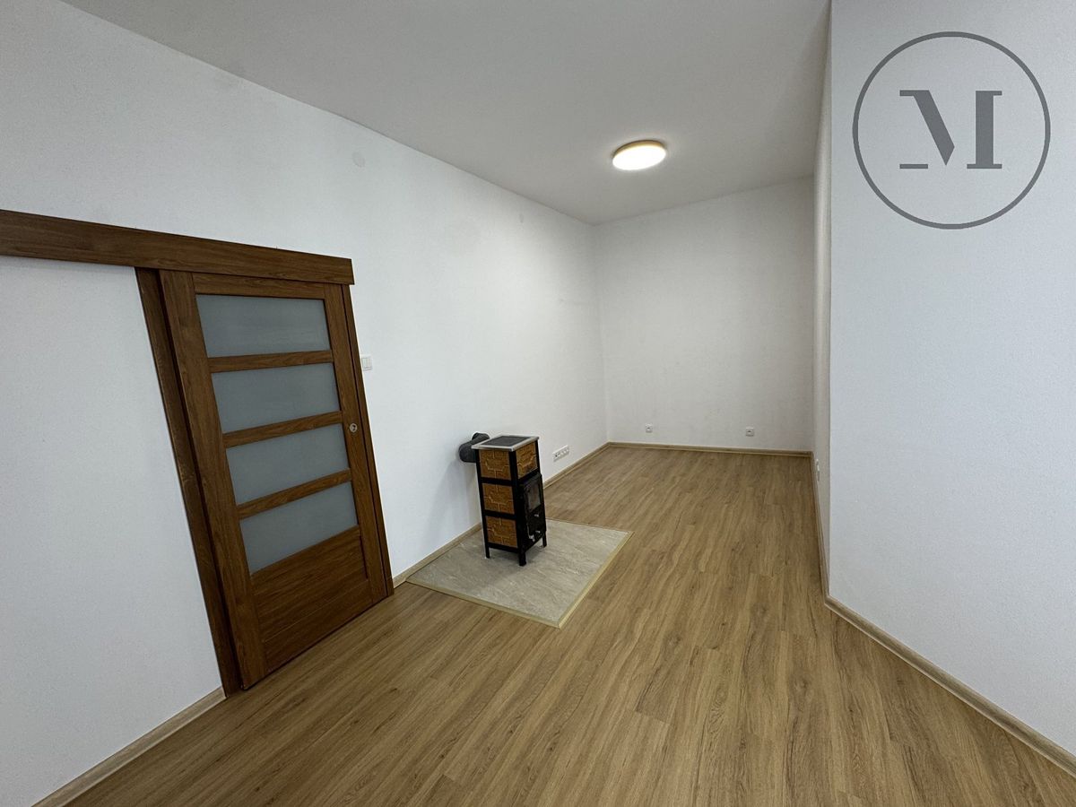 Pronájem bytu 2+kk 48 m² – fotografie 3