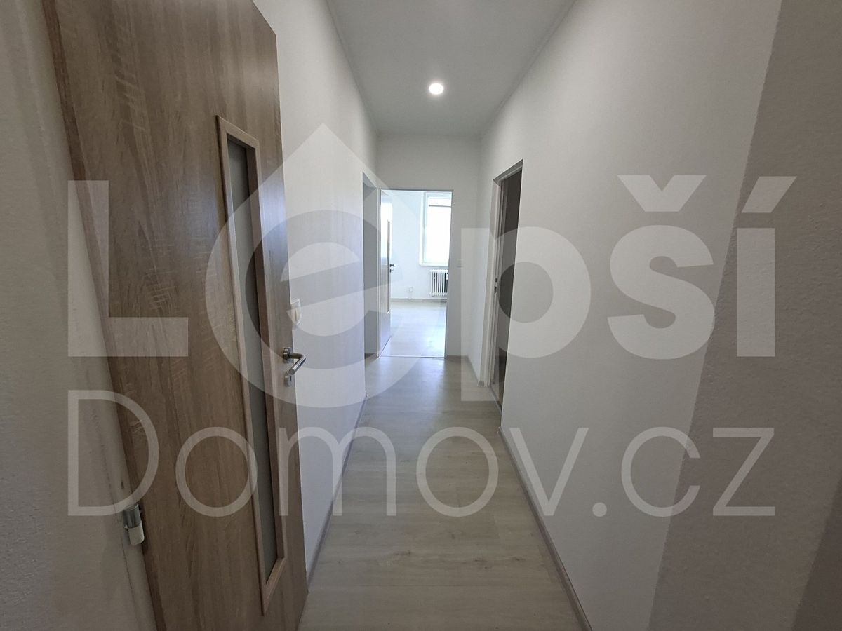 Pronájem bytu 2+1 56 m² – fotografie 4