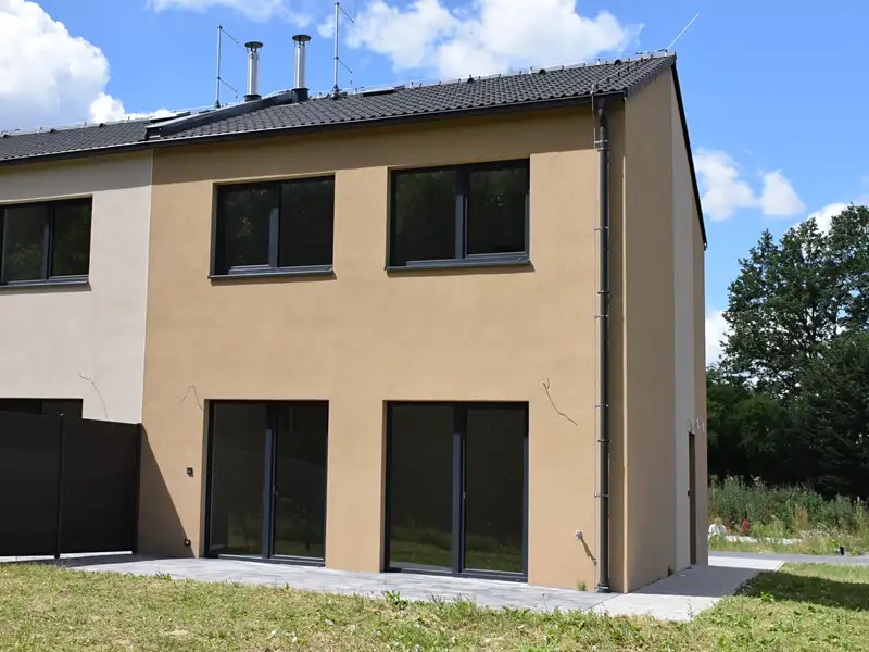 Prodej rodinného domu 113 m², pozemek 483 m², Police – náhled fotky 2