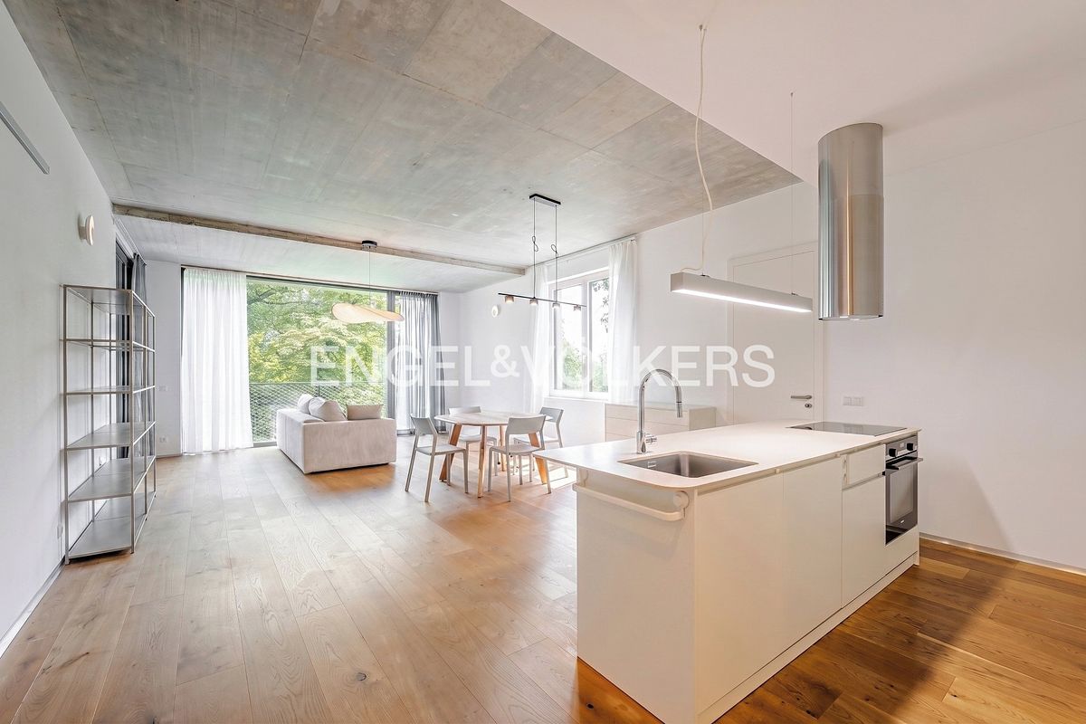 Pronájem bytu 4+kk 155 m² – fotografie 2