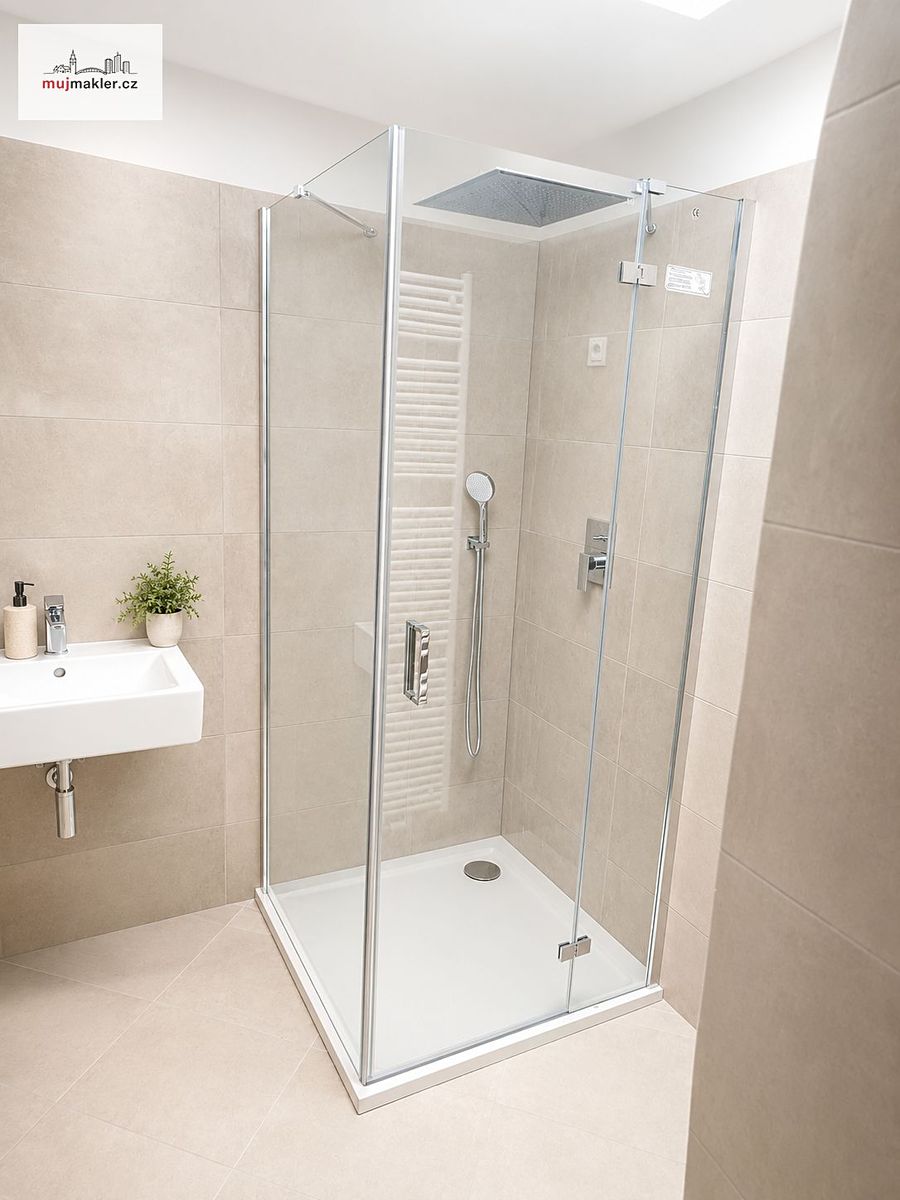 Pronájem bytu 5+kk 220 m² – fotografie 3