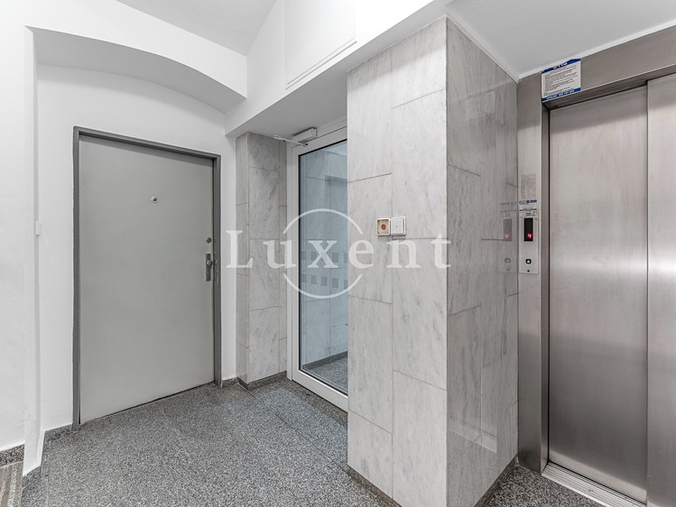 Prodej komerčního prostoru, 805 m² (12 z 12)