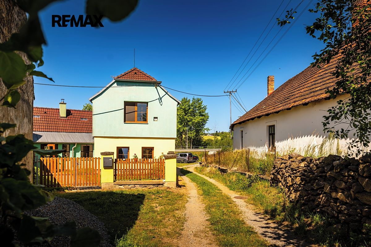 Prodej rodinného domu 130 m², pozemek 210 m² – fotografie 2