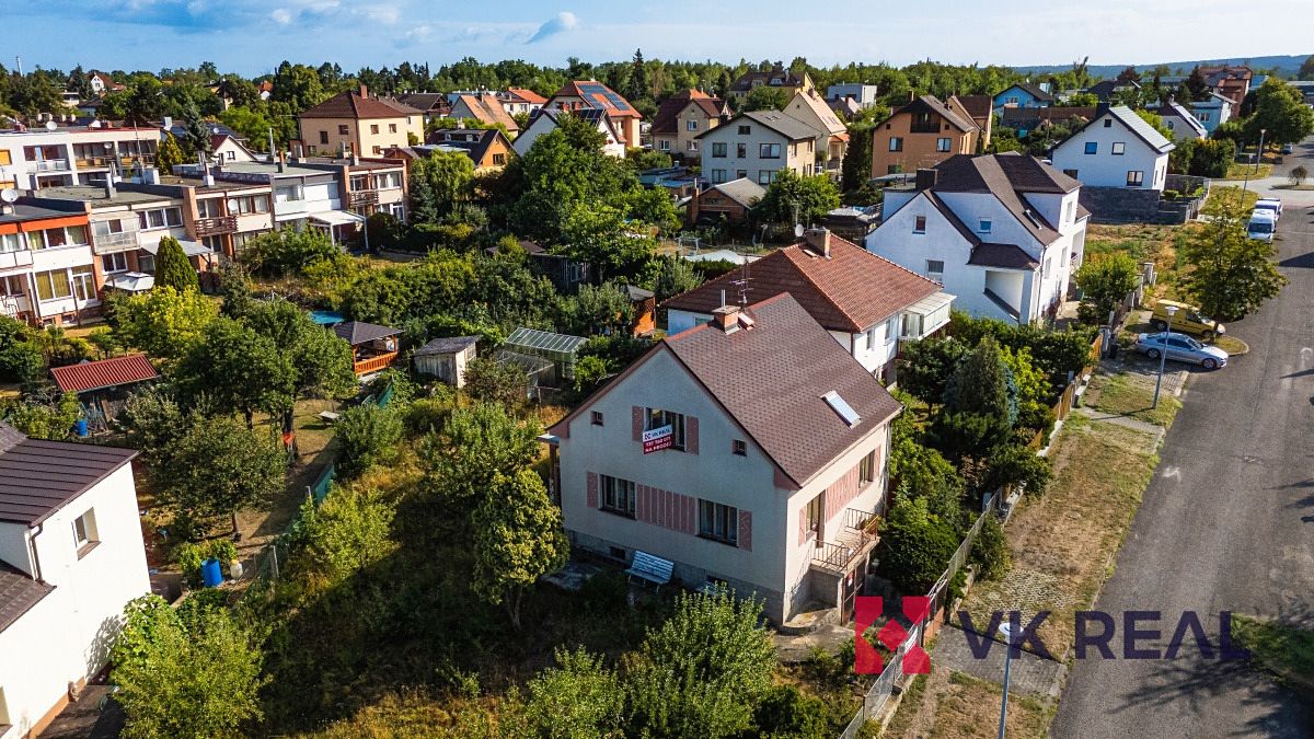 Prodej rodinného domu 172 m², pozemek 705 m² – fotografie 2