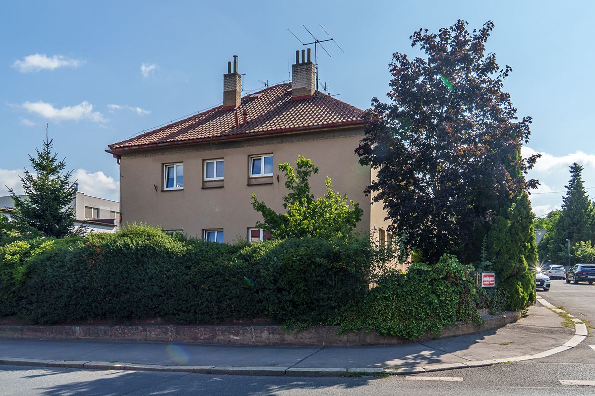 Prodej rodinného domu 107 m², pozemek 278 m², Praha – fotka 1 z 3