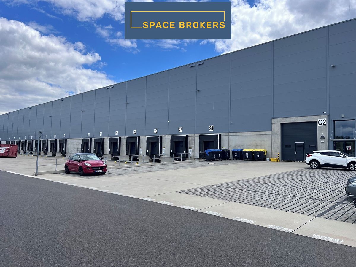 Pronájem skladového prostoru 8785 m²