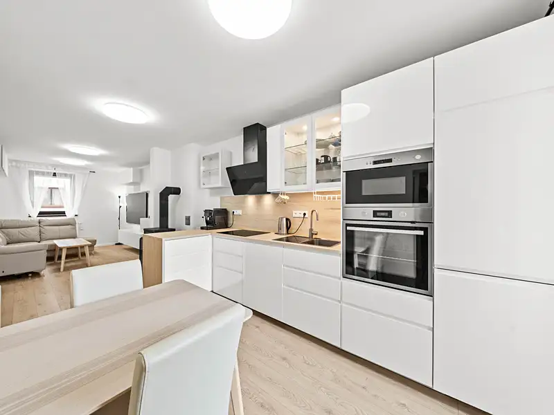 Prodej rodinného domu 179 m², pozemek 405 m², Nová Paka – náhled fotky 1