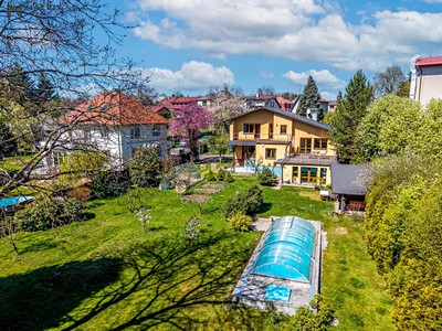 Prodej  rodinného domu 336 m², pozemek 1 442 m²