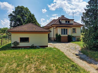 Prodej rodinného domu 299 m², pozemek 4826 m²