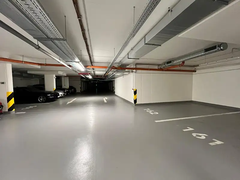 Pronájem garážového stání 14 m², Praha – náhled fotky 2