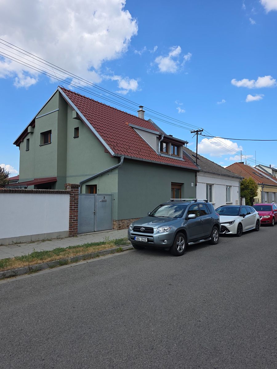 Prodej rodinného domu 181 m², pozemek 214 m²
