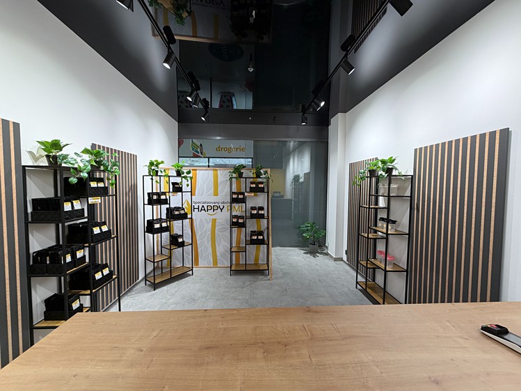 Pronájem komerčního prostoru, 32 m² (2 z 8)