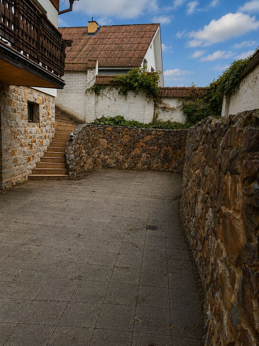 Prodej rodinného domu 366 m², pozemek 604 m² – fotografie 4