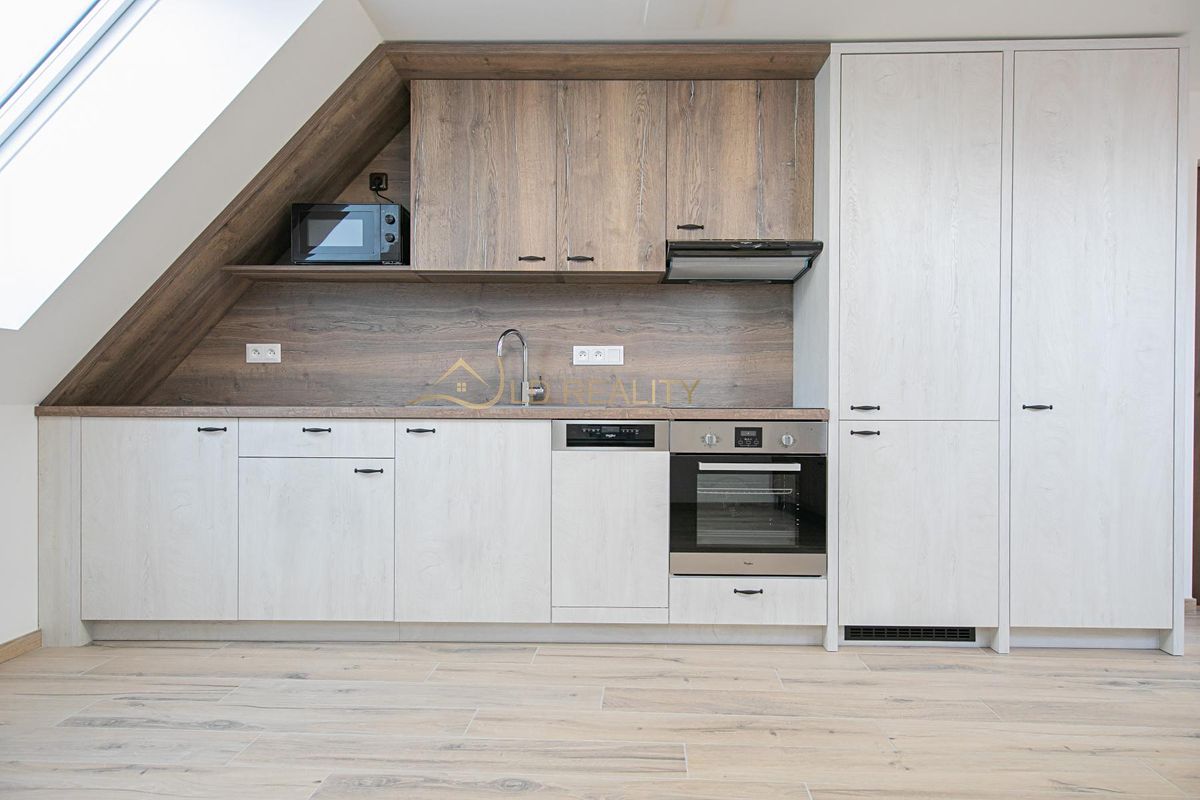 Pronájem bytu 1+kk 40 m²